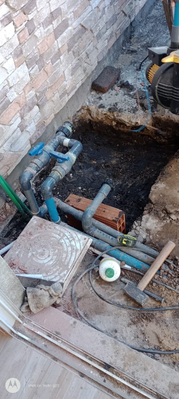 Colocación de piscina en Mocoretá