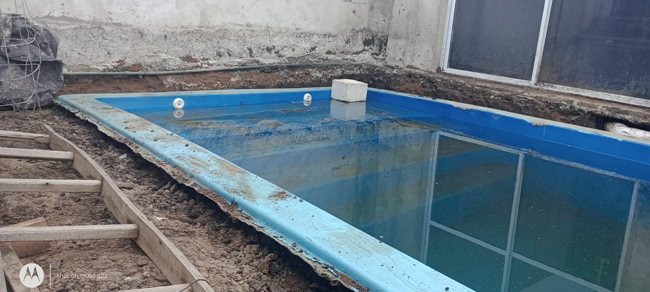 Colocación de piscina en Mocoretá