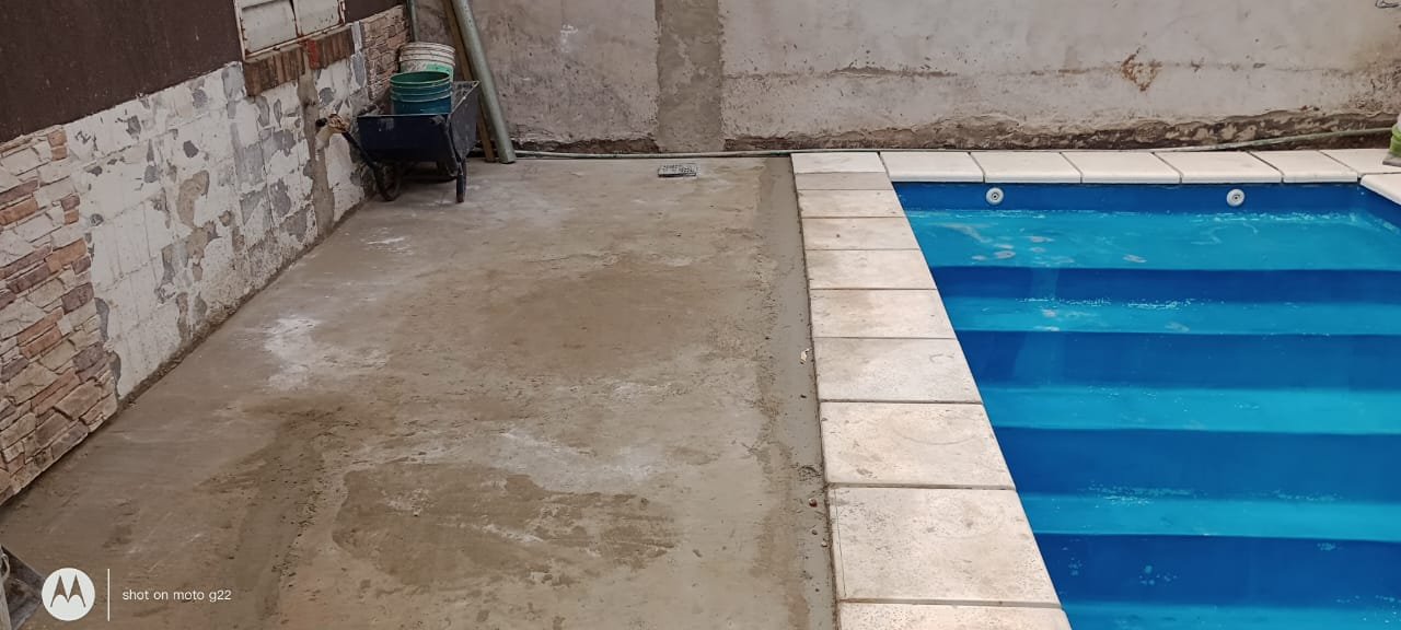 Colocación de piscina en Mocoretá