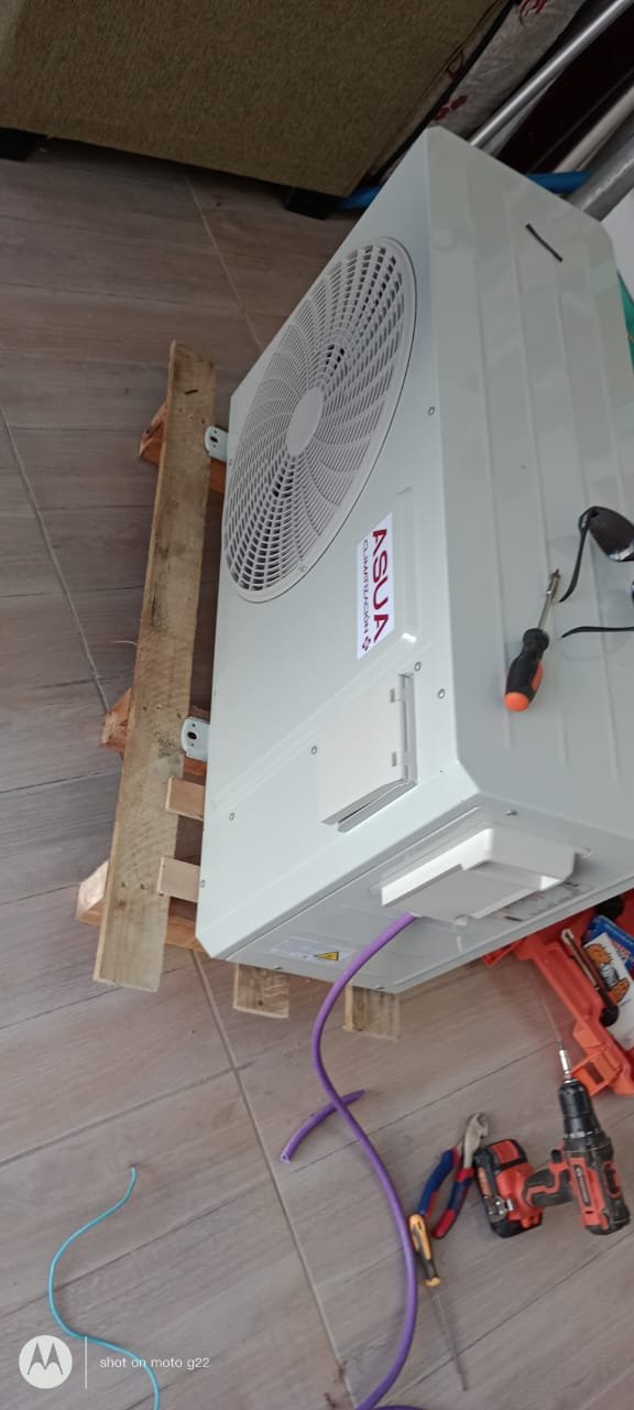 Colocación de piscina en Mocoretá